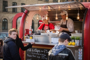 Crazy Chips serverer deres helt egen version af den klassiske engelske fish & chips på Rebel Food street food markederlavet af bæredygtig og frisk fisk som er MSC-certificeret