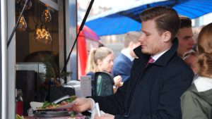 Få leveret street food til jeres firmafest, natmad, firmaarrangengement, firmajulefrokost fra Rebel Food